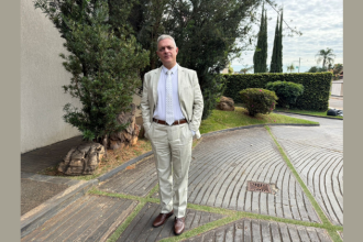 Leonardo Manzan destaca a importância de regras claras para consolidar o hidrogénio verde no Brasil.