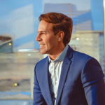 Ian dos Anjos Cunha analisa como o SUS pode adotar inovação em larga escala sem comprometer a qualidade do atendimento à população.