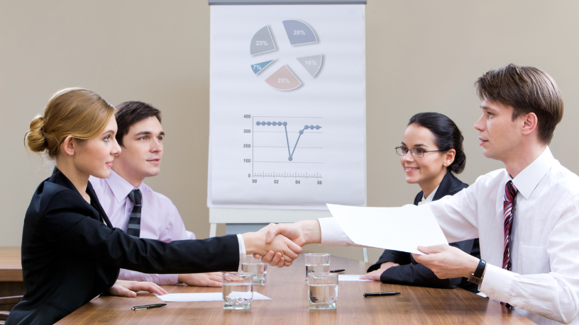 Alex Nabuco dos Santos analisa quando o consenso de mercado deixa de ser segurança.