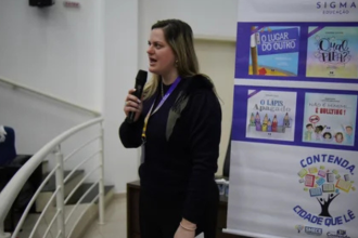 A Sigma Educação e Tecnologia Ltda analisa como escolas podem desenvolver competências que preparem alunos para profissões em constante transformação.